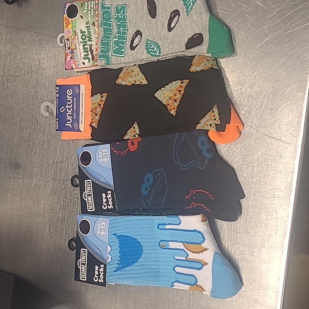 4 Pair Crew Socks